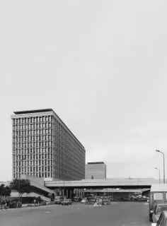 a2o-WIT to reconvert the modernistic masterpiece Pacheco