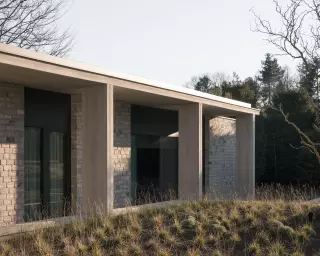House Be on Wallpaper